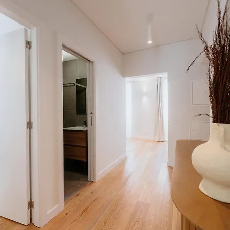 Mary Orange - No 236 Rc D - Contemporary Two-bedroom Haven *