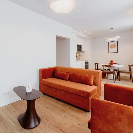 Mary Orange - No 236 Rc D - Contemporary Two-bedroom Haven Lisboa